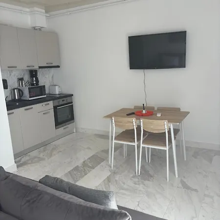 902 B2 Almar Luxury Residence-renting & Free Pool Appartement
